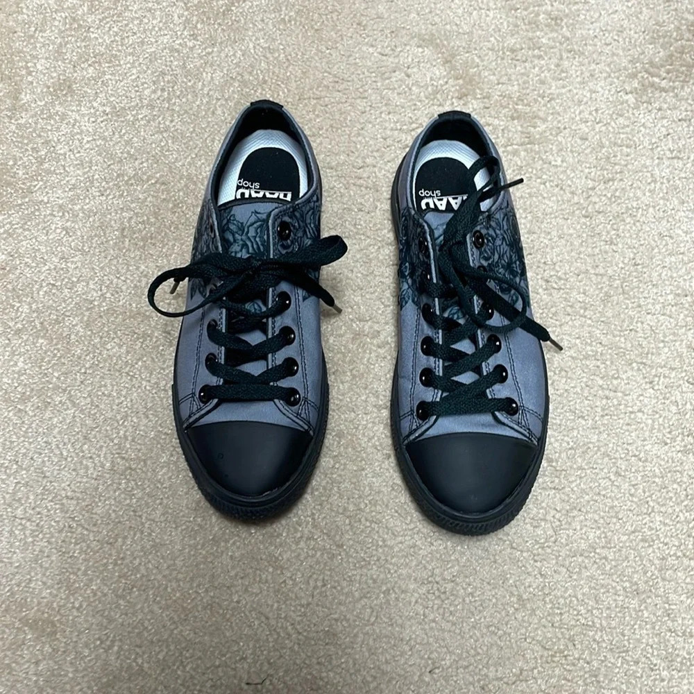 RAAD tennis shoes